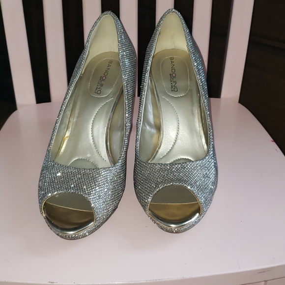 🤍 Bandolino gold heels - Picture 1 of 8